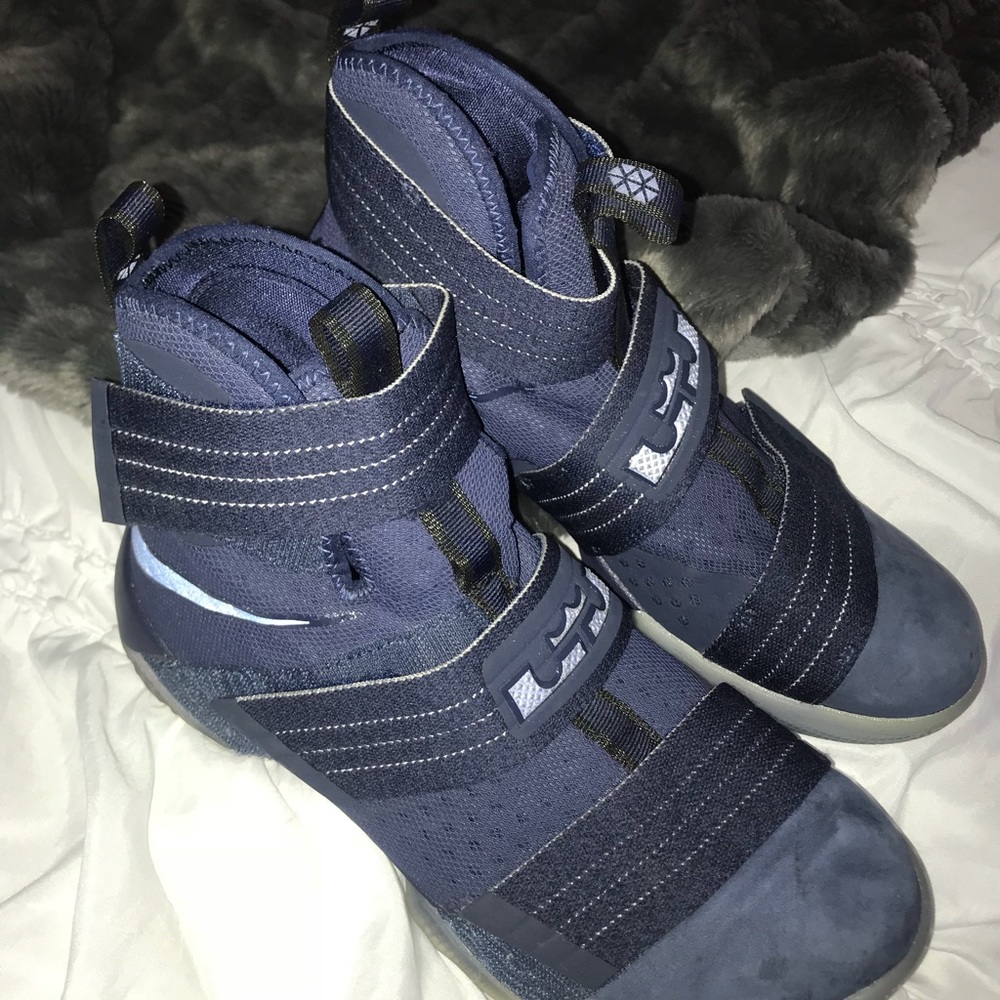 Nike Lebron Basketball Shoes